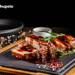 Costillas de cerdo ahumadas con salsa barbacoa