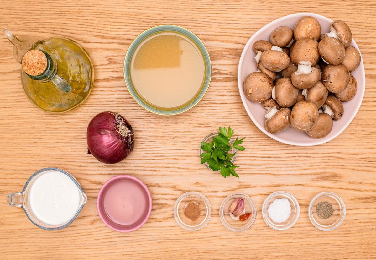 Salsa de champiñones. Un clásico para acompañar carnes y pastas