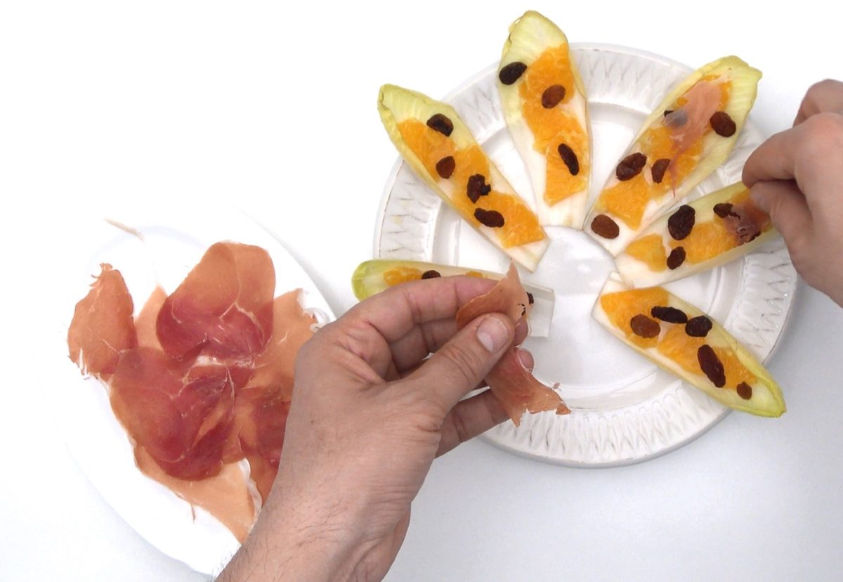 Ensalada de endivias con jamón ibérico y naranja