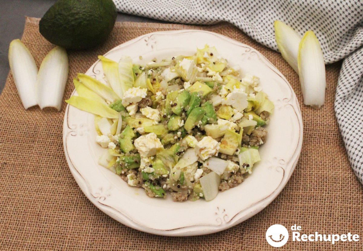 Ensalada de endivias con quinoa y aguacate