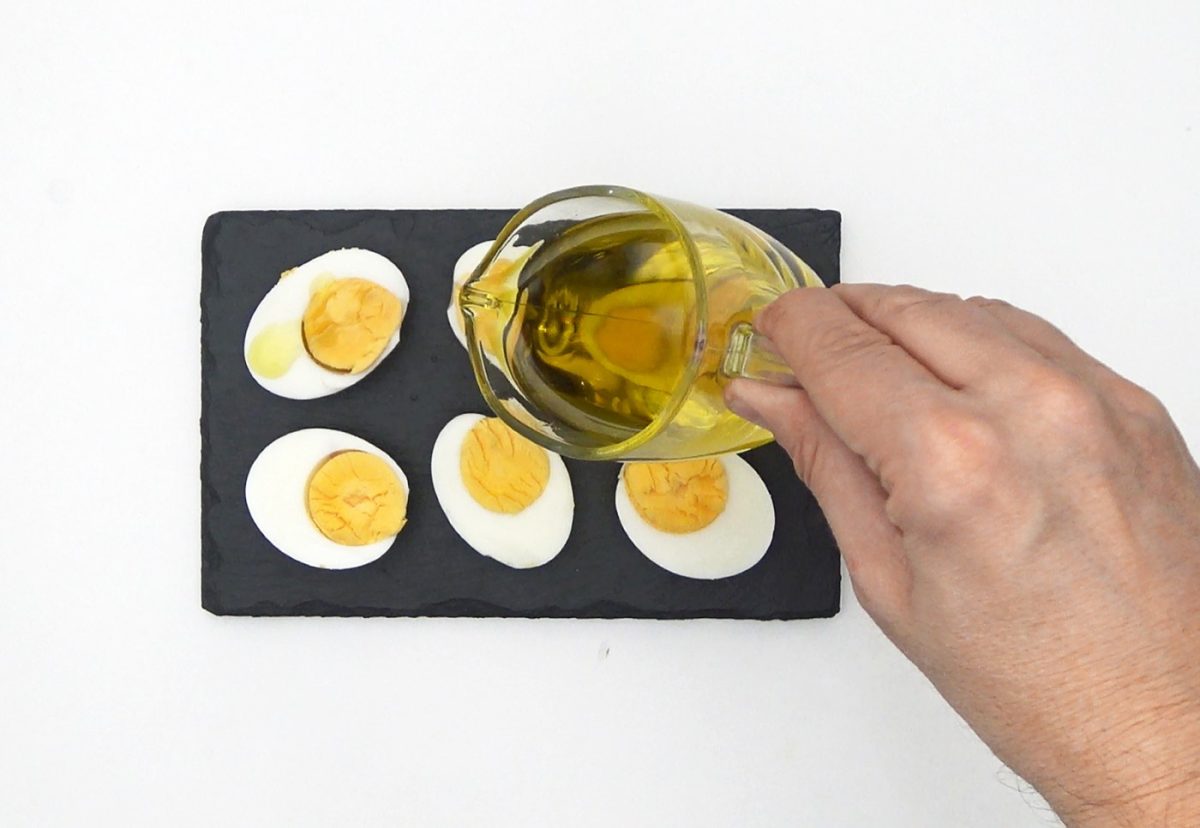 Huevos a la gallega. Una tapa lista en 15 minutos