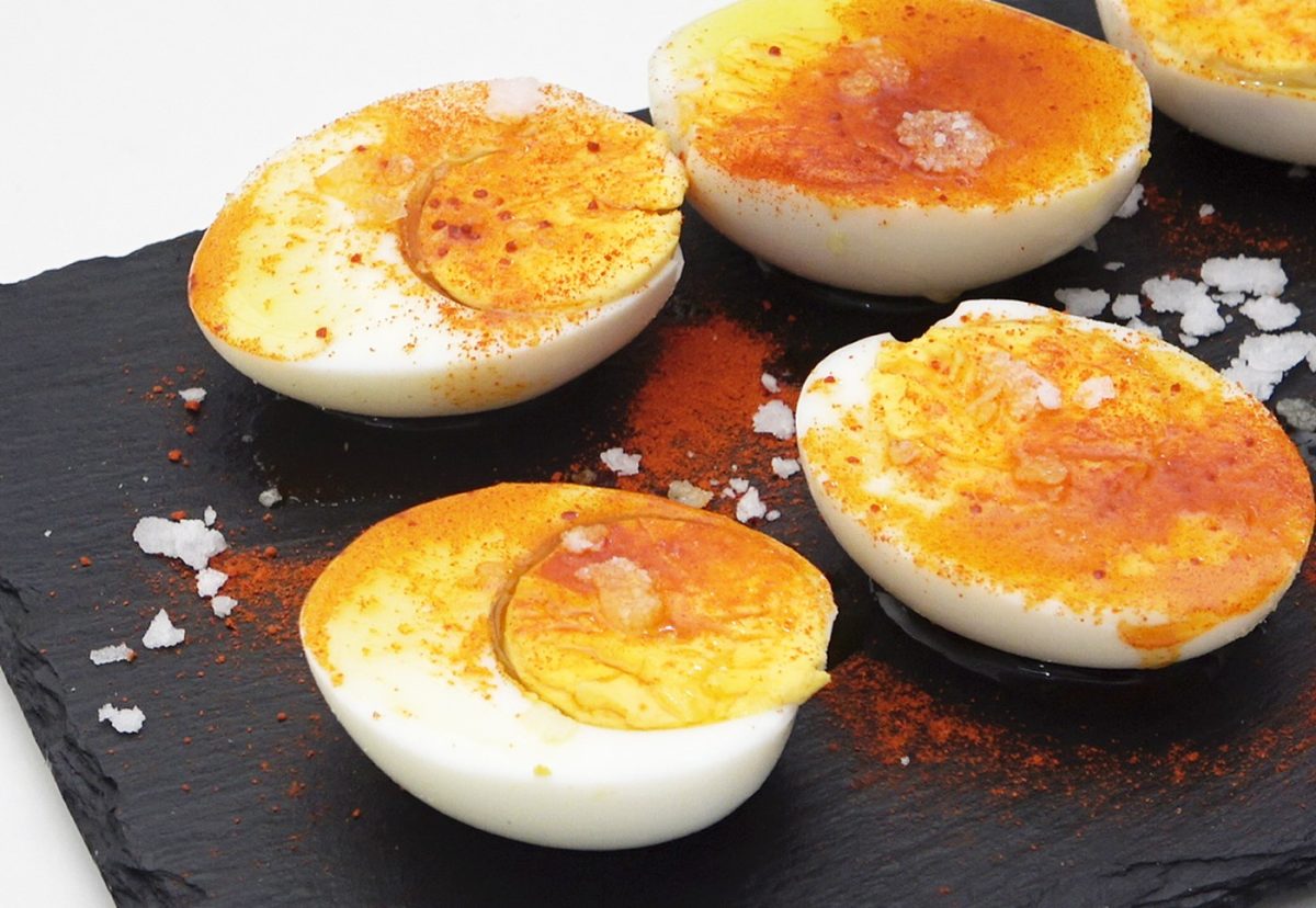 Huevos a la gallega. Una tapa lista en 15 minutos