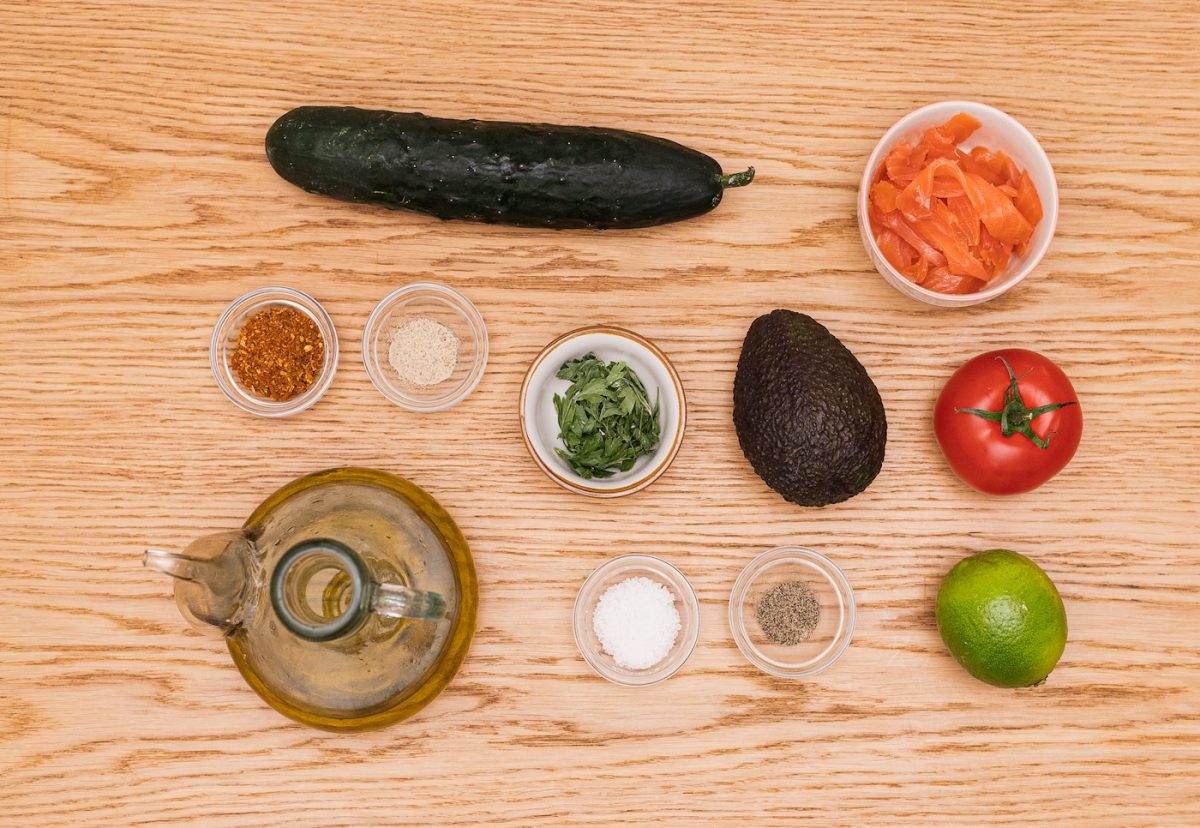 3 snacks o bocaditos hechos con aguacate. Tapas rápidas y deliciosas