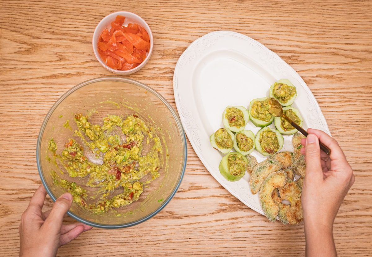 3 snacks o bocaditos hechos con aguacate. Tapas rápidas y deliciosas