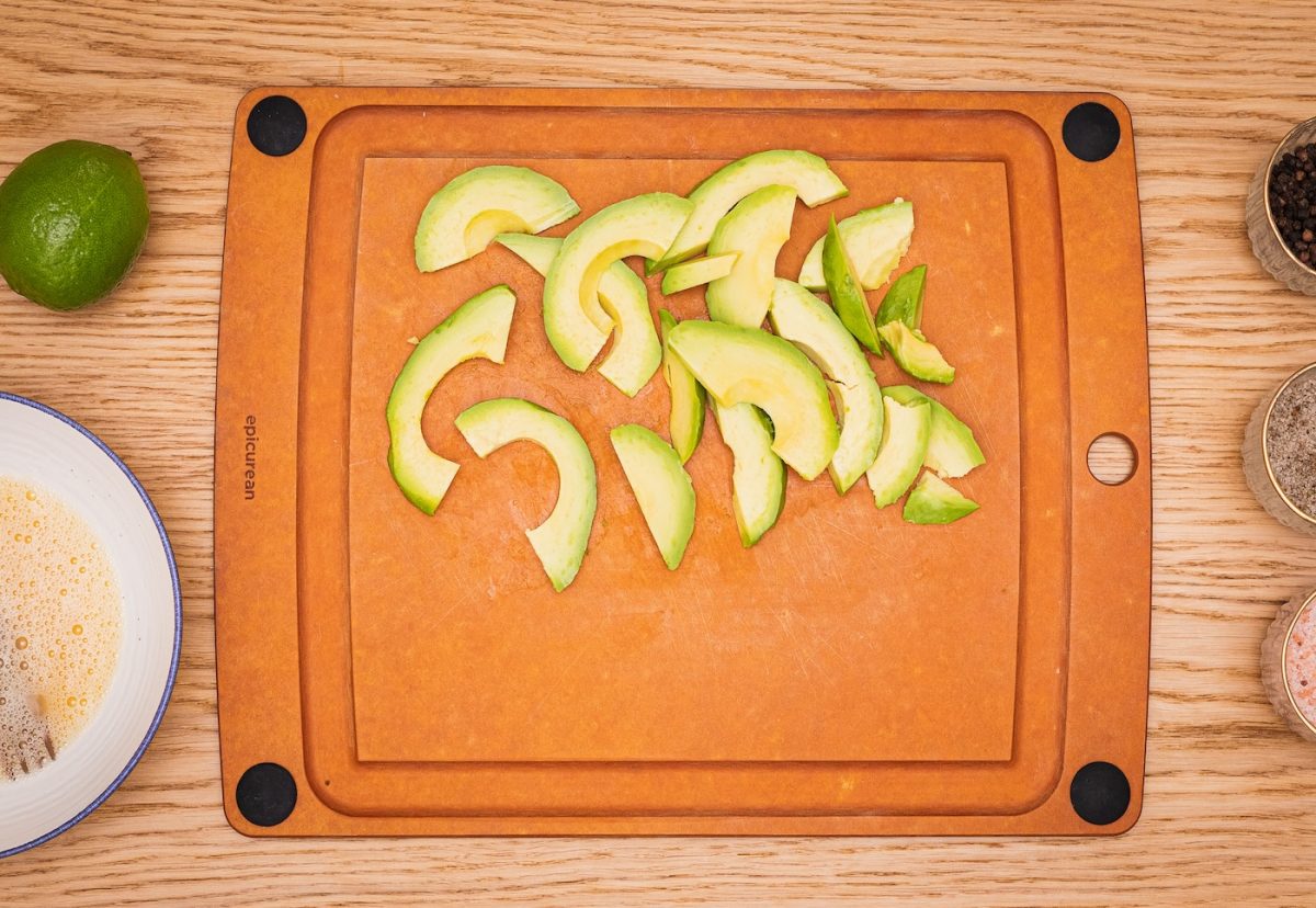 3 snacks o bocaditos hechos con aguacate. Tapas rápidas y deliciosas