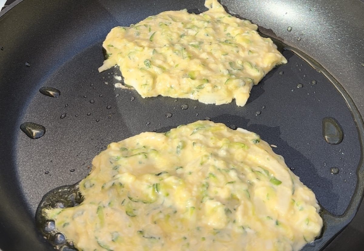 Tortitas de calabacín paso a paso y muy fácil