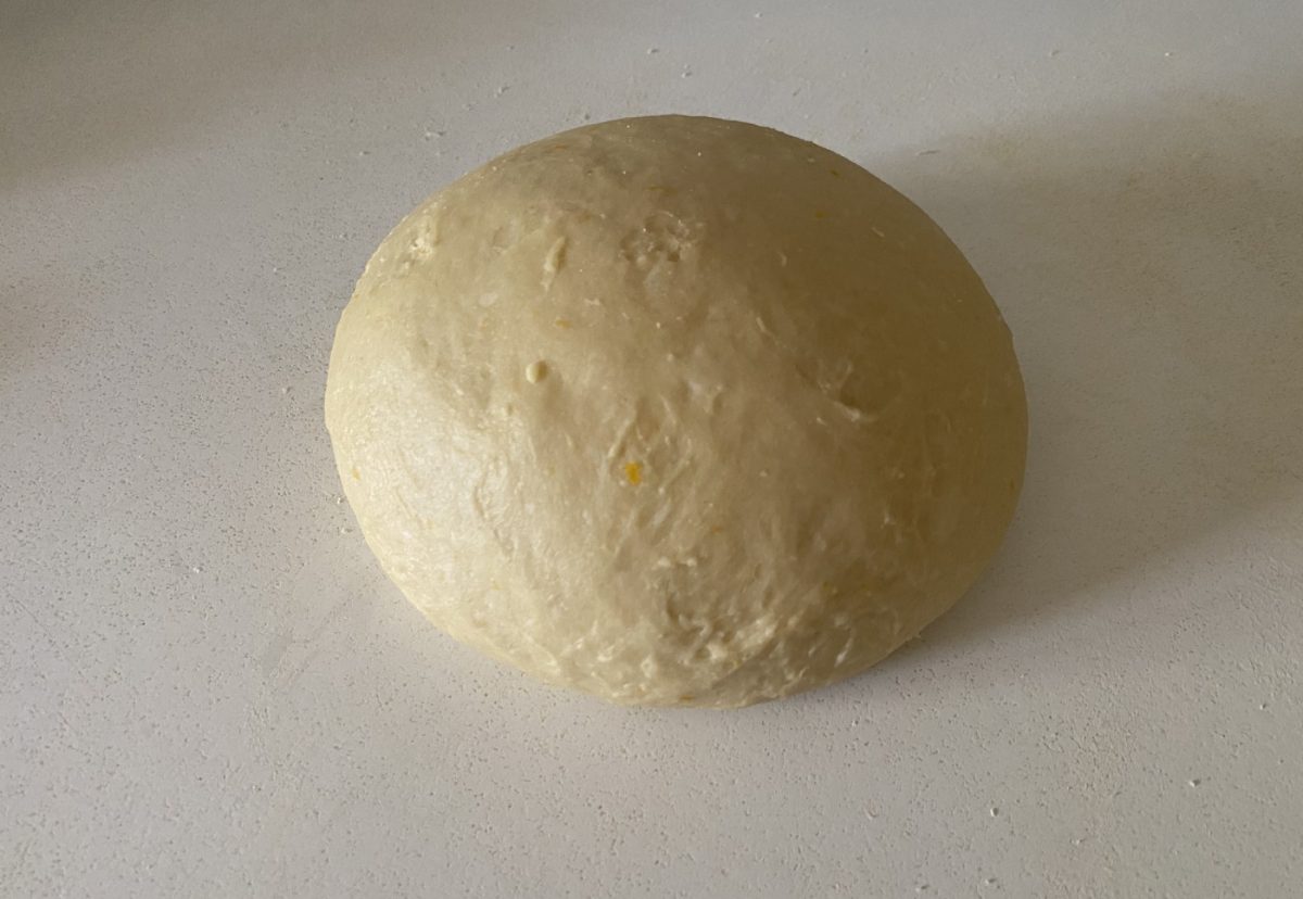 Cómo hacer la trenza de huevo o pan de ovo gallego