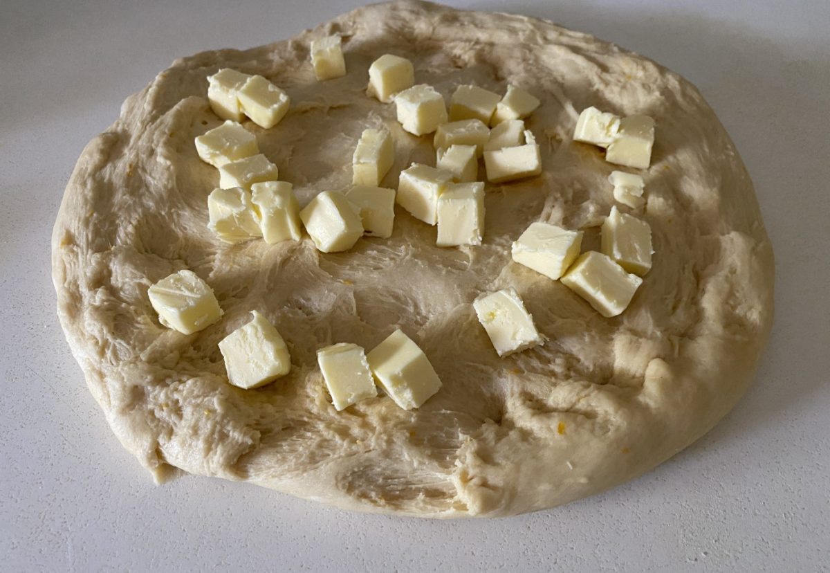 Cómo hacer la trenza de huevo o pan de ovo gallego