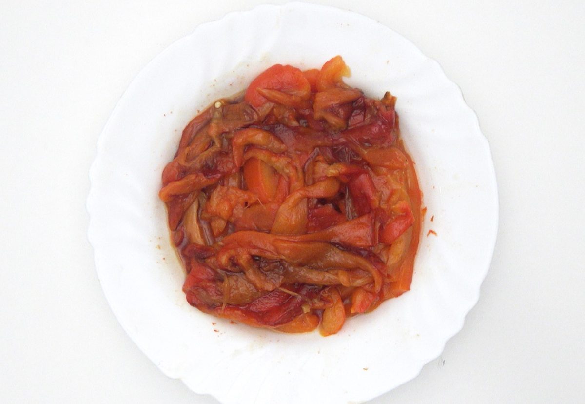 Zorongollo extremeño. La ensalada tradicional con pimientos asados