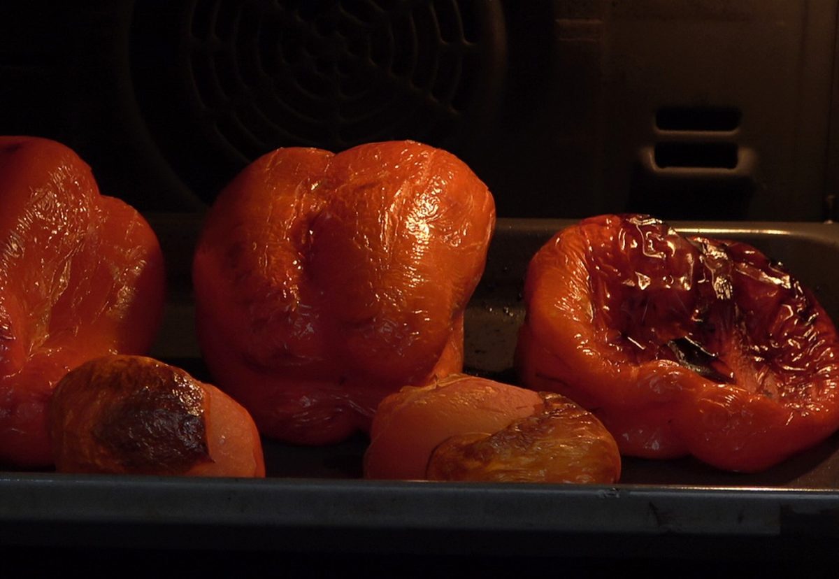 Zorongollo extremeño. La ensalada tradicional con pimientos asados
