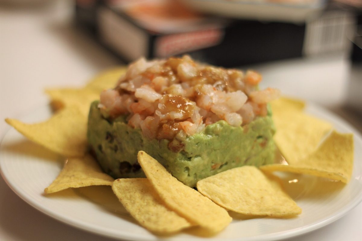 aguacate con tartar de langostinos paso 11