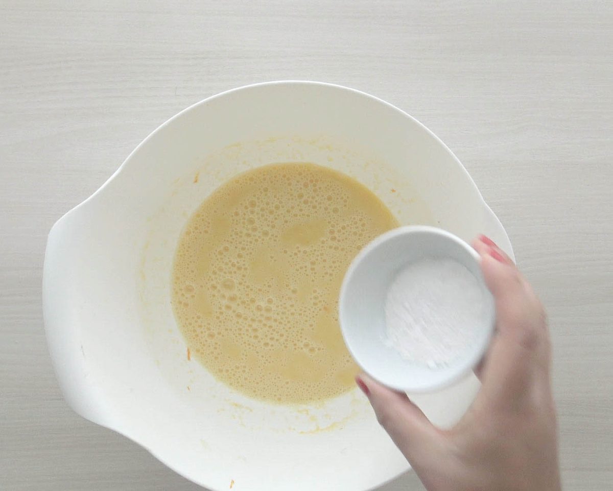 bizcocho de yogur con naranja paso 12