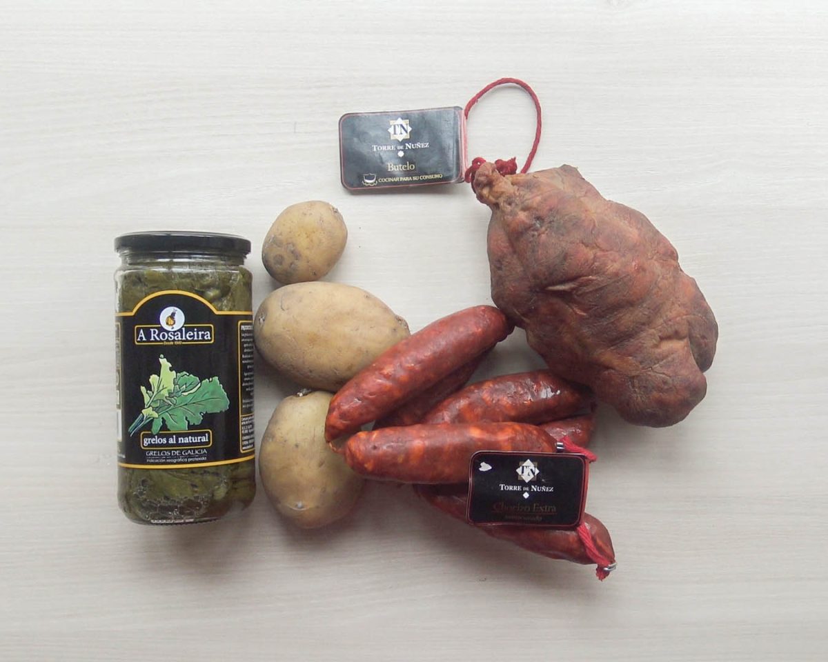 botillo con patatas y grelos paso 1