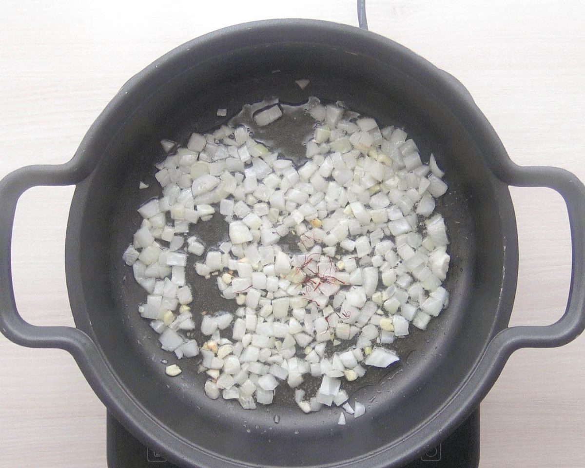 Cazuela de fideos con almejas paso 12
