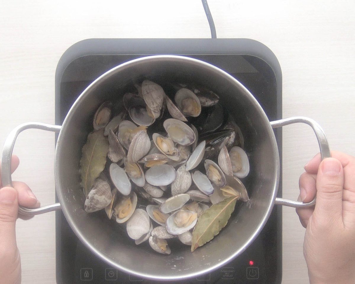 Cazuela de fideos con almejas paso 13