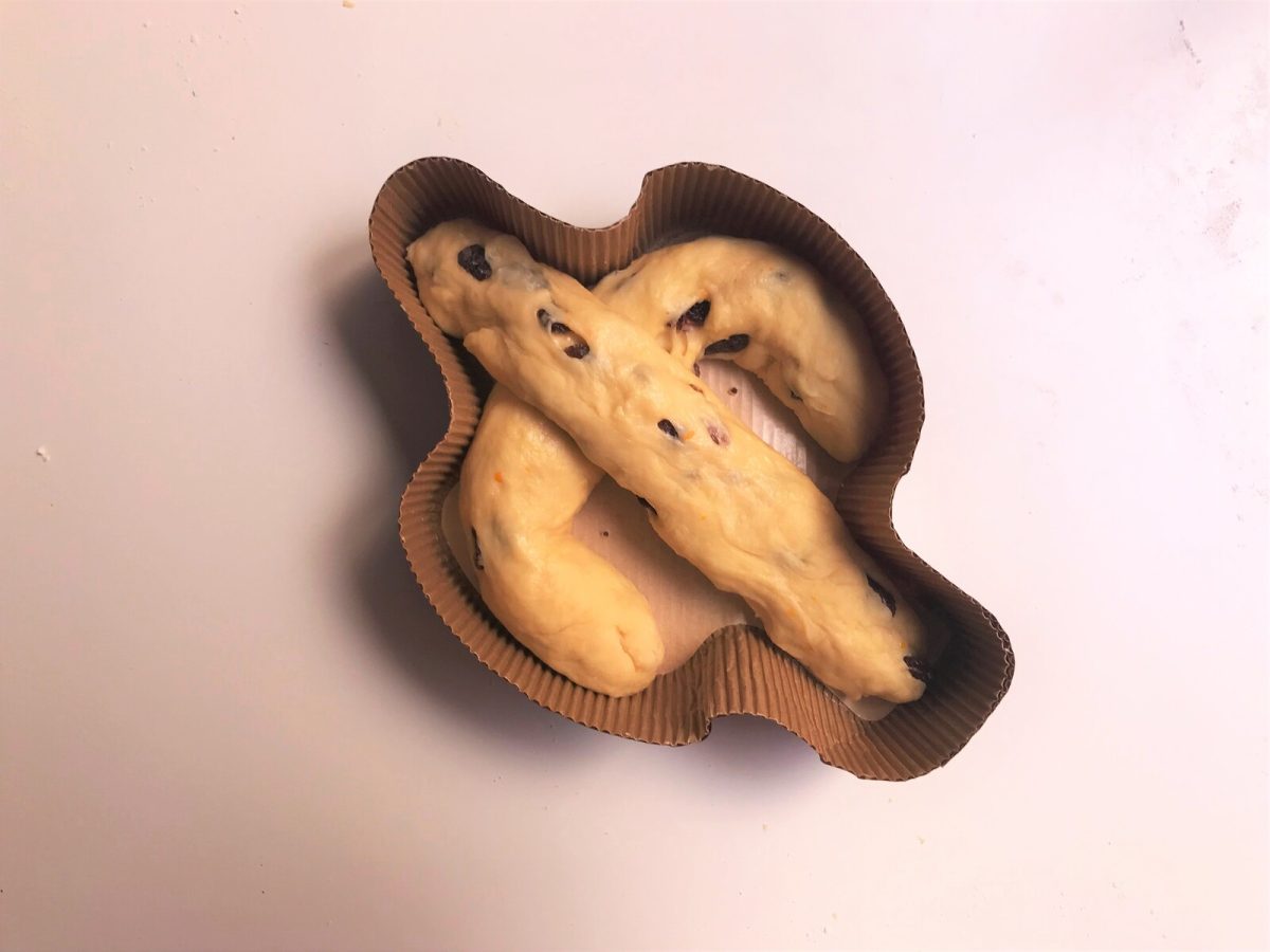 Colomba o paloma de pascua. postre de semana santa