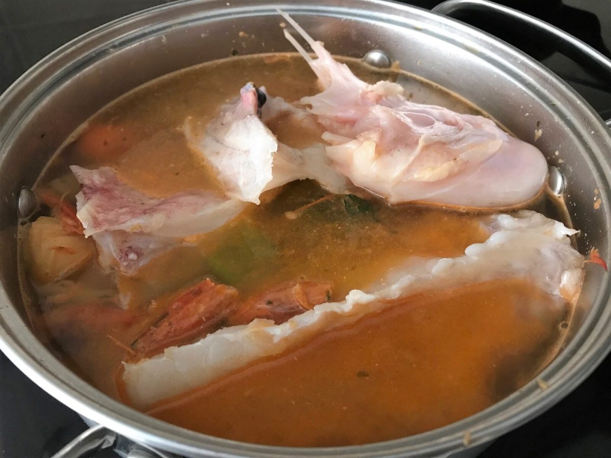 fumet o caldo de pescado paso 7