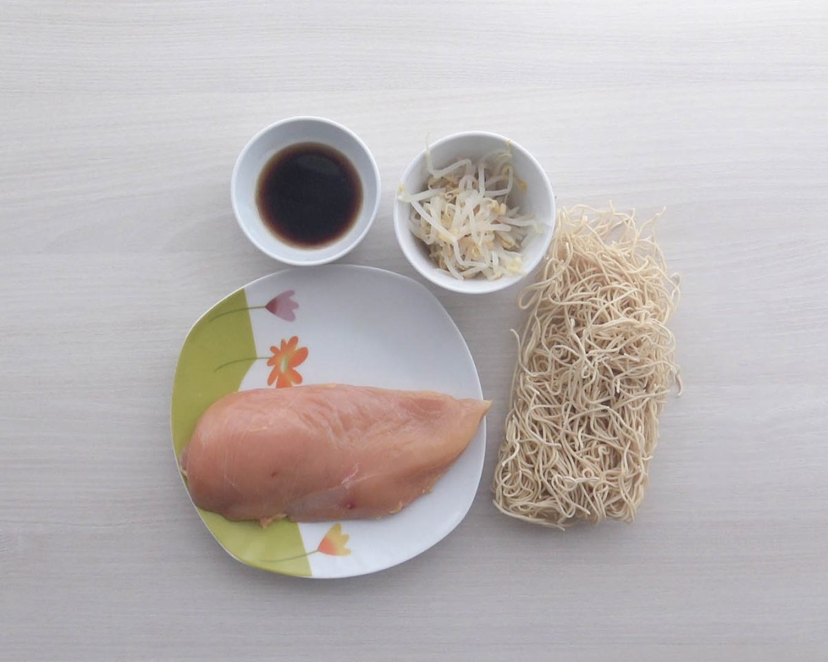 noodles con pollo y verduras paso 1
