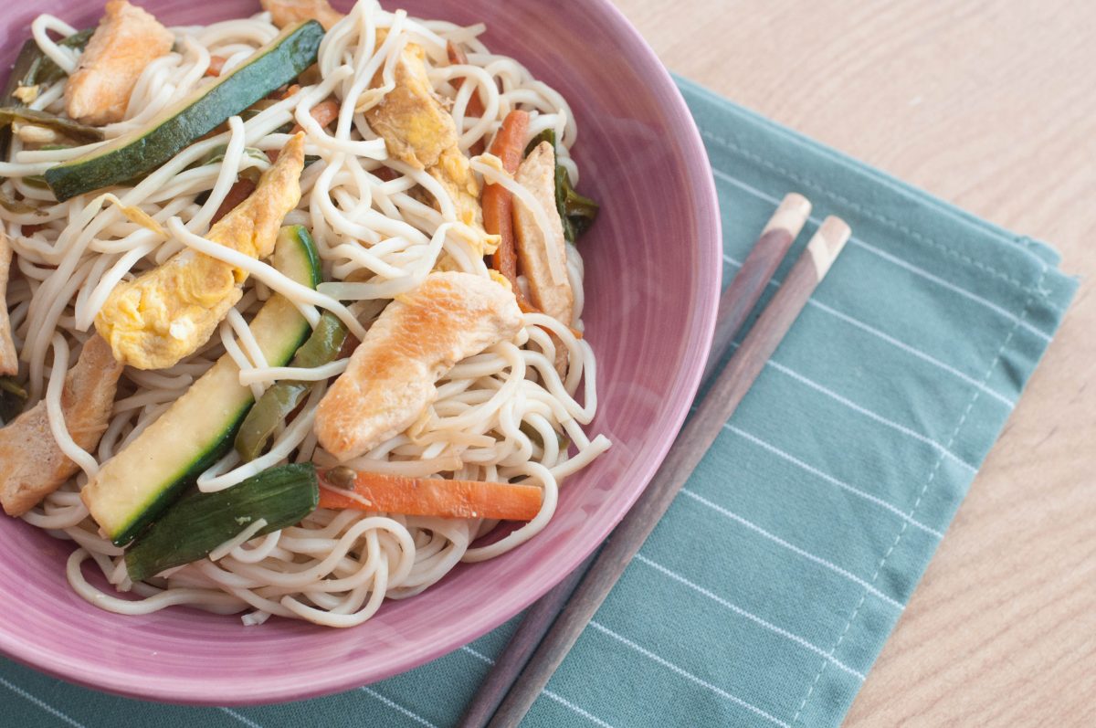 noodles con pollo y verduras paso 12