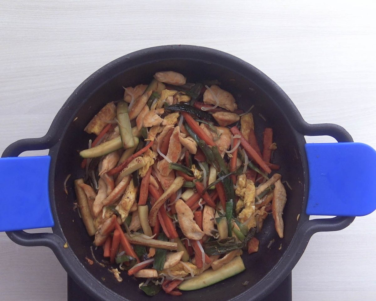 noodles con pollo y verduras paso 8