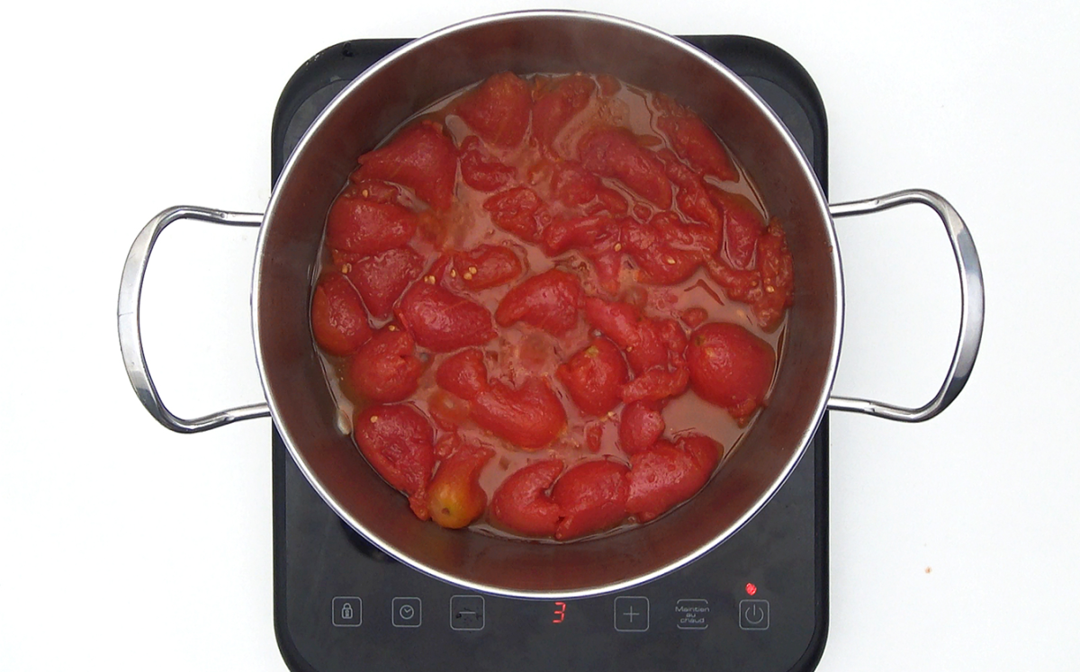 Albóndigas caseras en salsa de tomate
