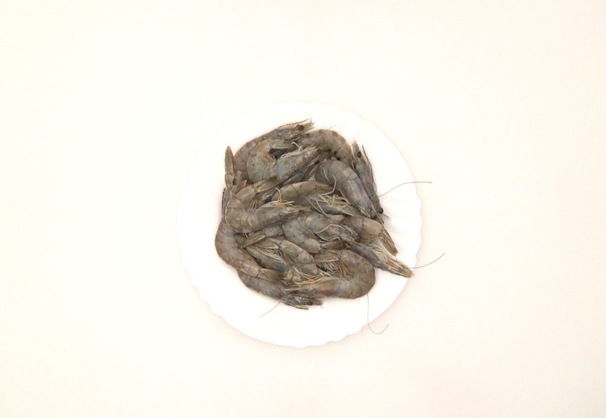 Alubias con langostinos. Receta fácil para disfrutar en casa