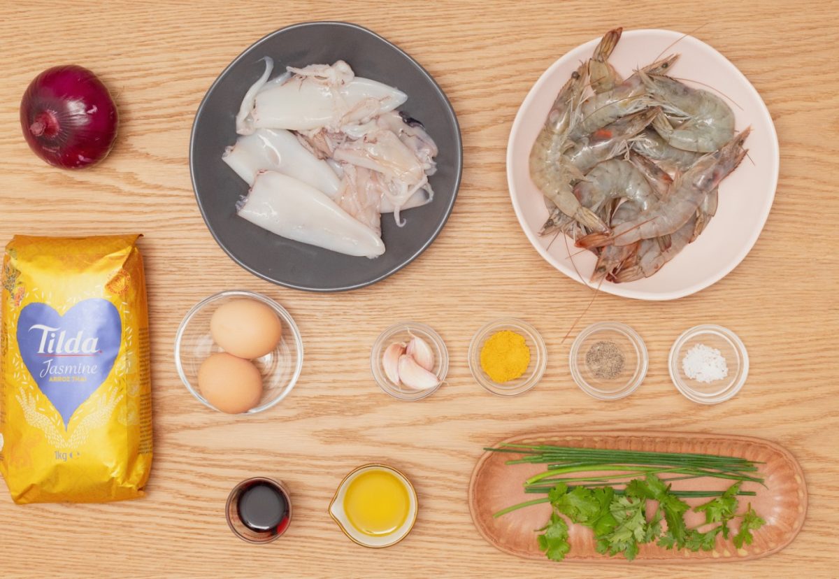 Arroz frito con curry estilo Thai. Receta fácil y rápida