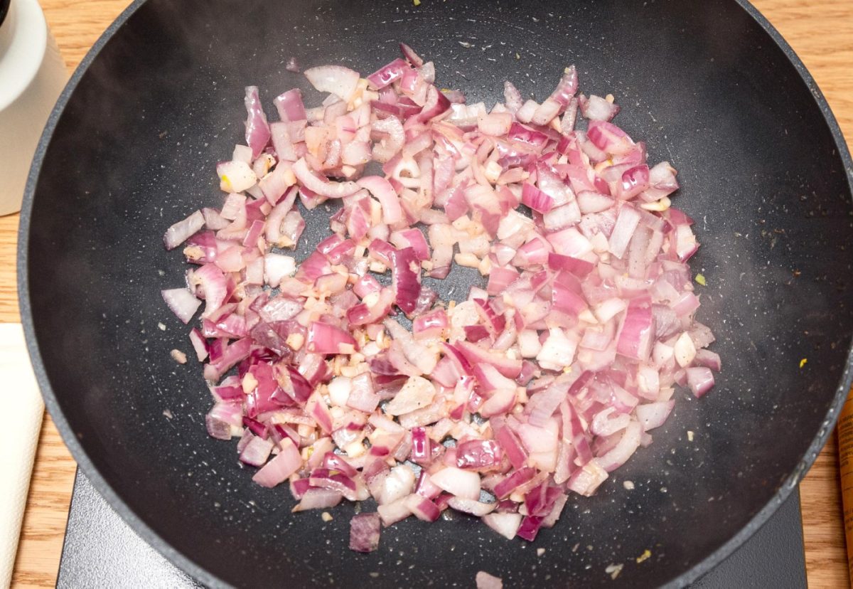 Arroz frito con curry estilo Thai. Receta fácil y rápida