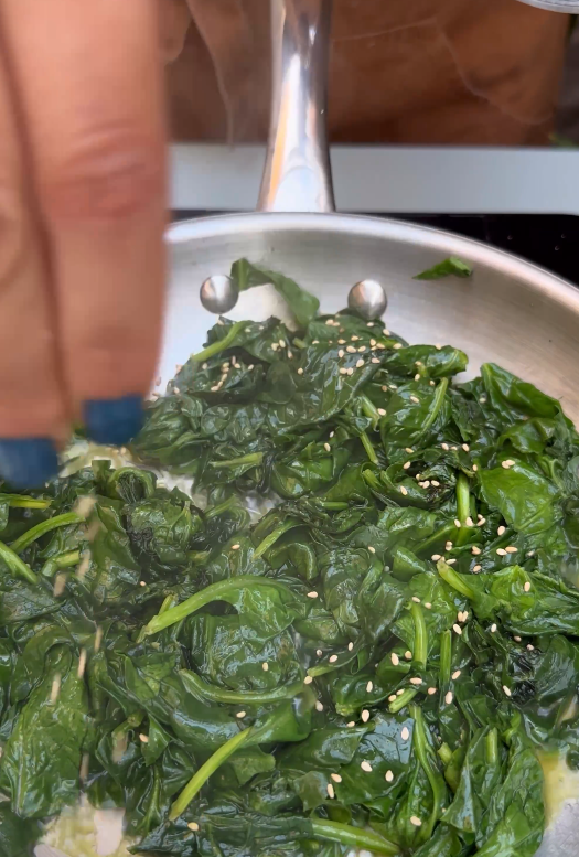 Bibimbap. Receta auténtica con arroz, verduras y carne