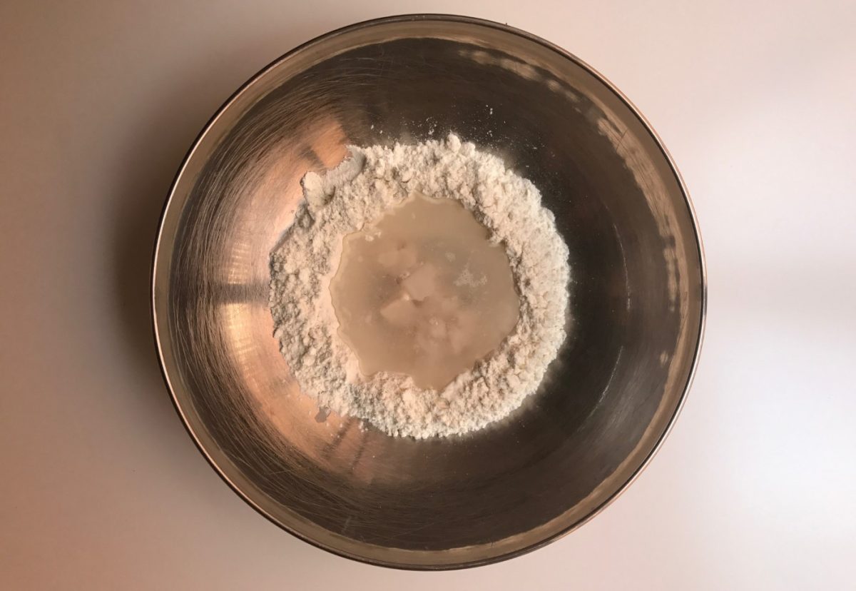 Huesos de pan para Halloween. Una masa hecha con leche y miel