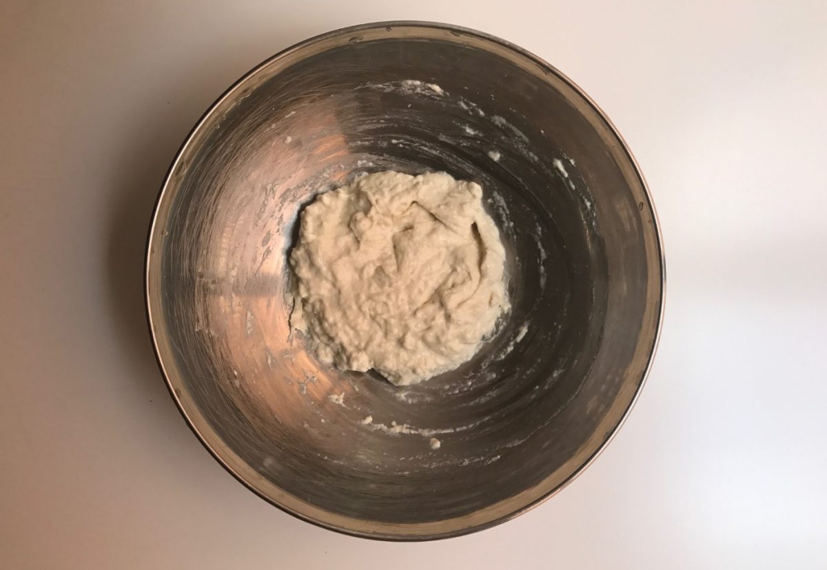 Huesos de pan para Halloween. Una masa hecha con leche y miel
