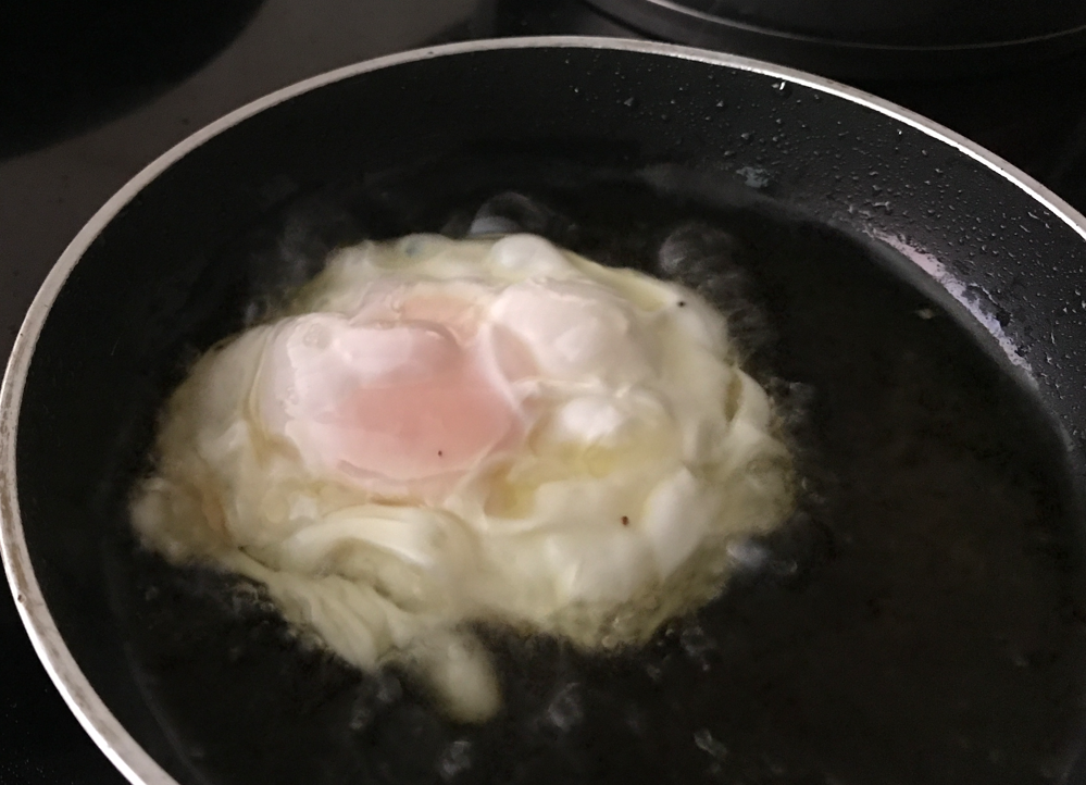 Huevos encapotados. Una receta sabrosa paso a paso