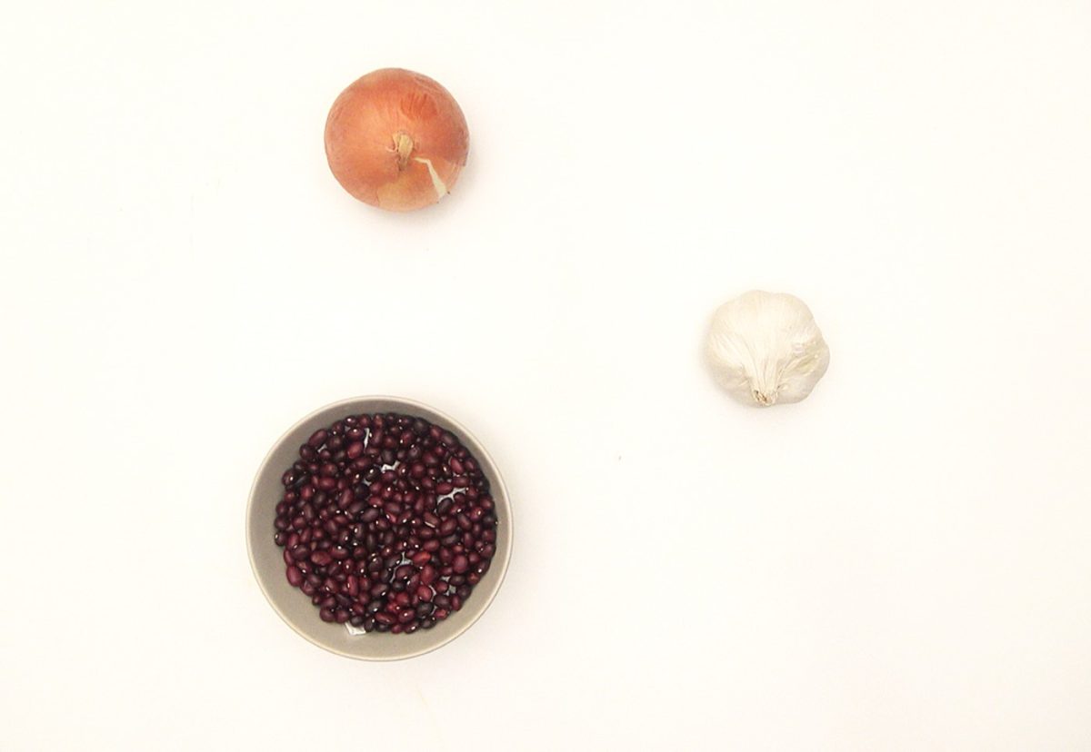 Olla podrida. Receta de guiso castellano con carne y legumbres