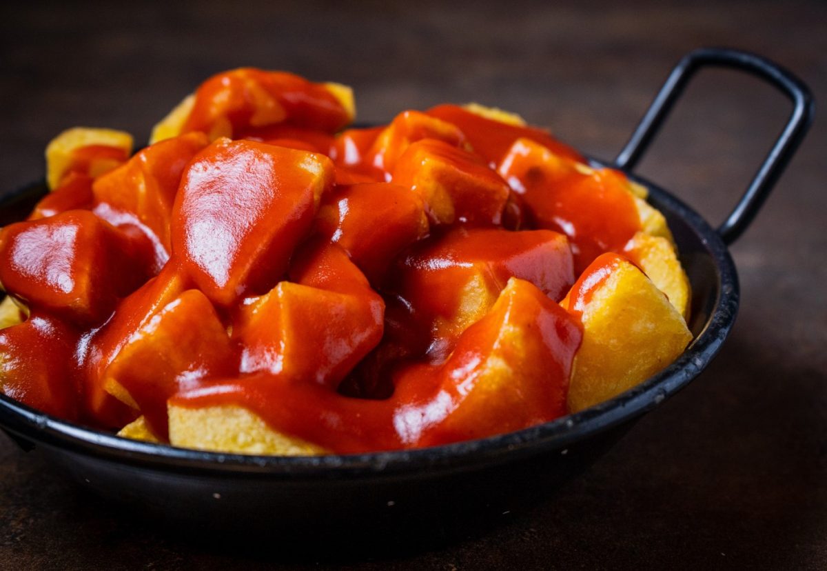 Historia de las patatas bravas. Origen, curiosidades y consejos