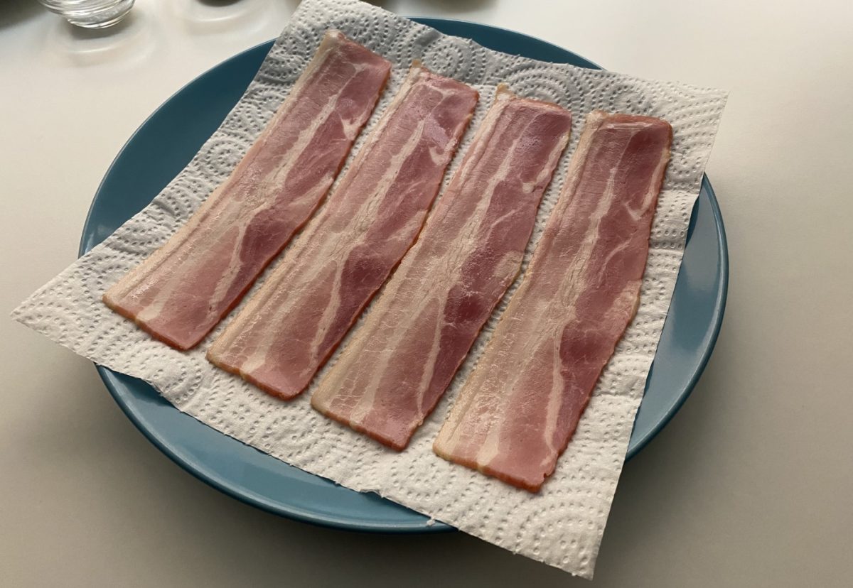 Patatas enmascaradas. Receta fácil con butifarra y ajo