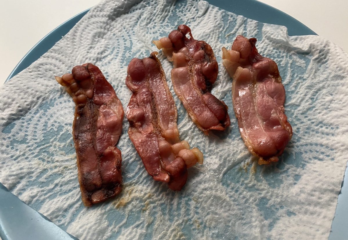 Patatas enmascaradas. Receta fácil con butifarra y ajo