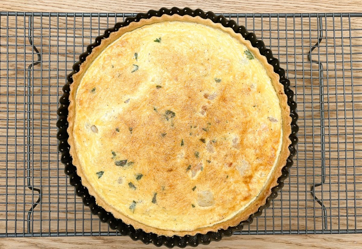 Quiche de merluza y salmón con langostinos