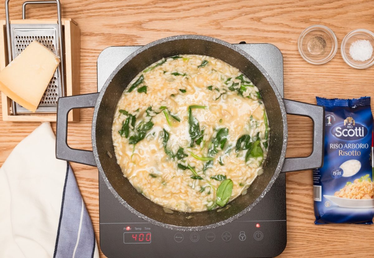 Risotto de espinacas. Receta fácil para un plato saludable