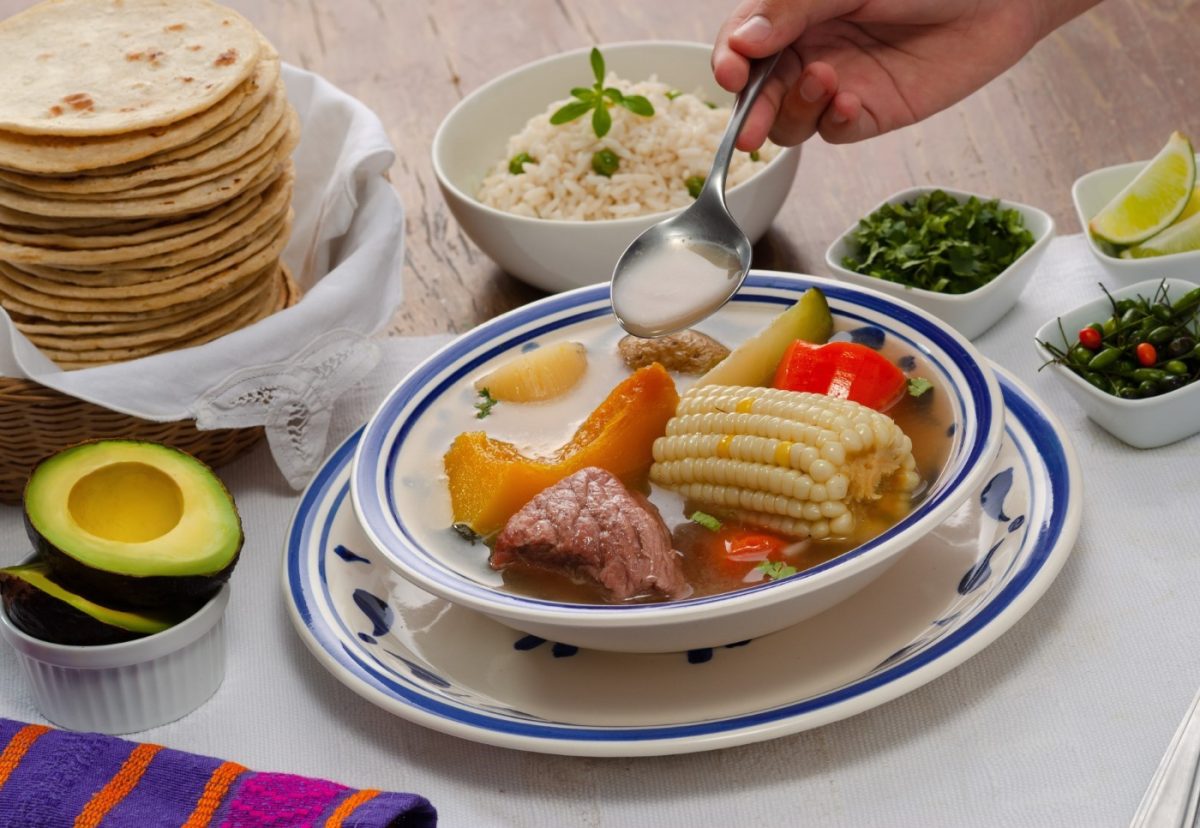 Sancocho. Historia, origen y tipos de recetas
