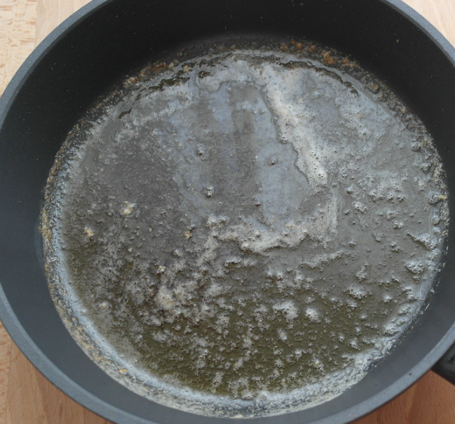 Tallarines con salsa de queso