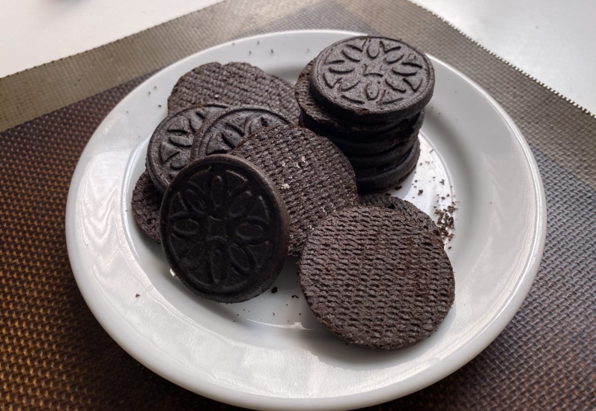 Vasitos mousse de chocolate y Oreo Halloween paso a paso