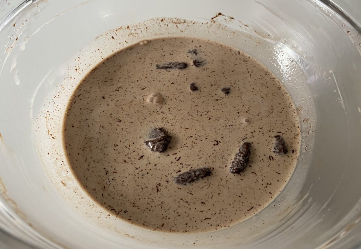 Vasitos mousse de chocolate y Oreo Halloween paso a paso