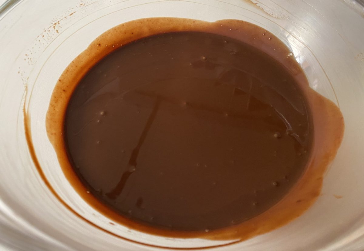 Vasitos mousse de chocolate y Oreo Halloween paso a paso