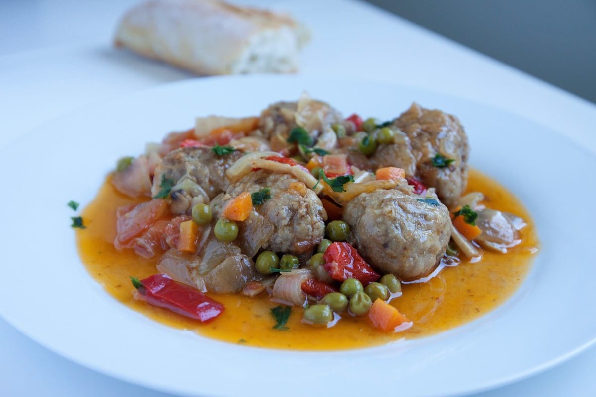 albóndigas a la jardinera paso 20