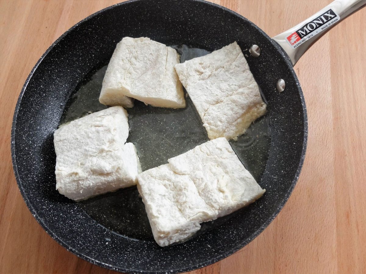 bacalao con piñones y pasas paso 11