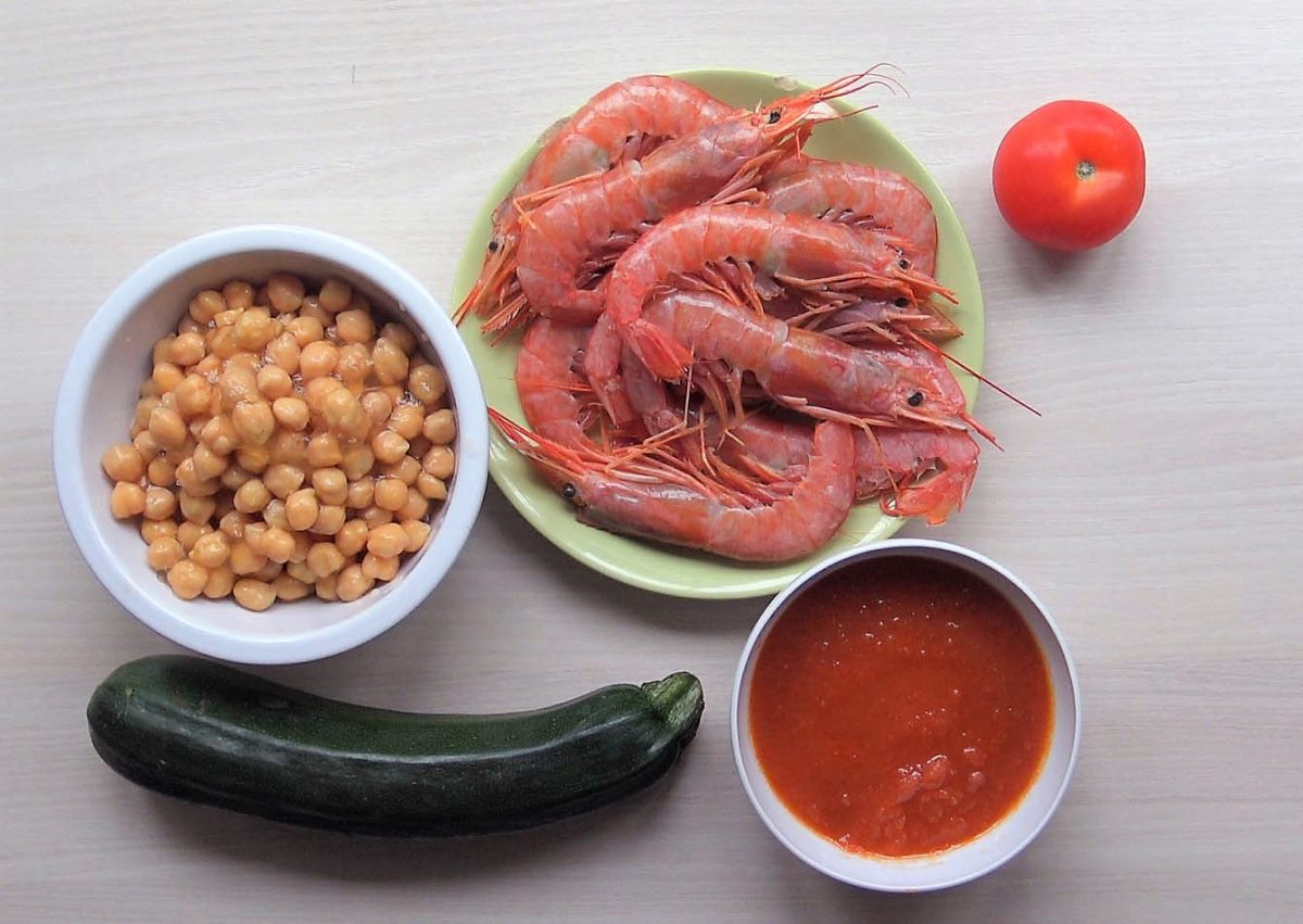 garbanzos con langostinos paso 1