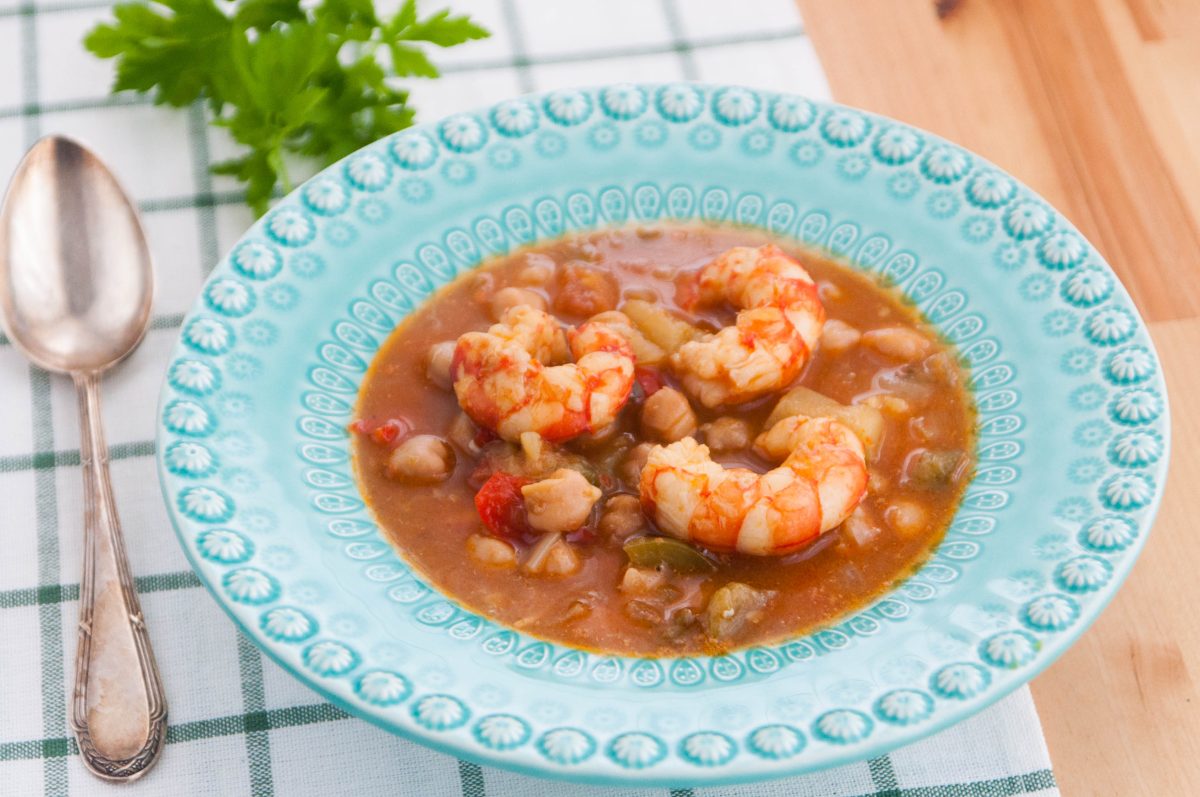 garbanzos con langostinos paso 18