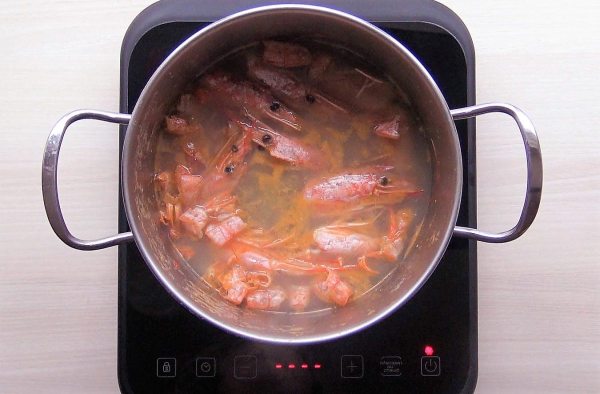 garbanzos con langostinos paso 6