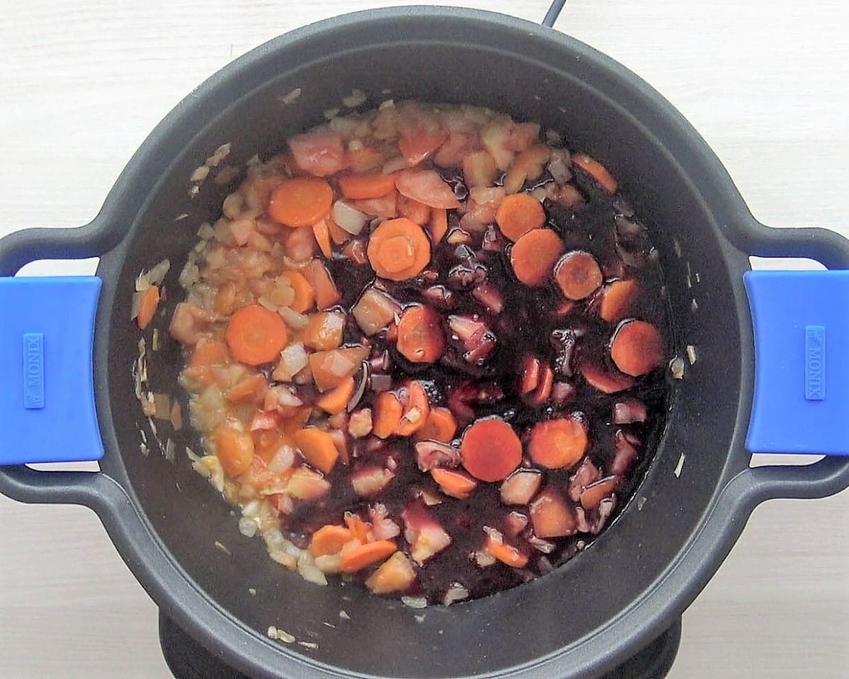 guiso de ternera con patatas receta de la abuela paso 10
