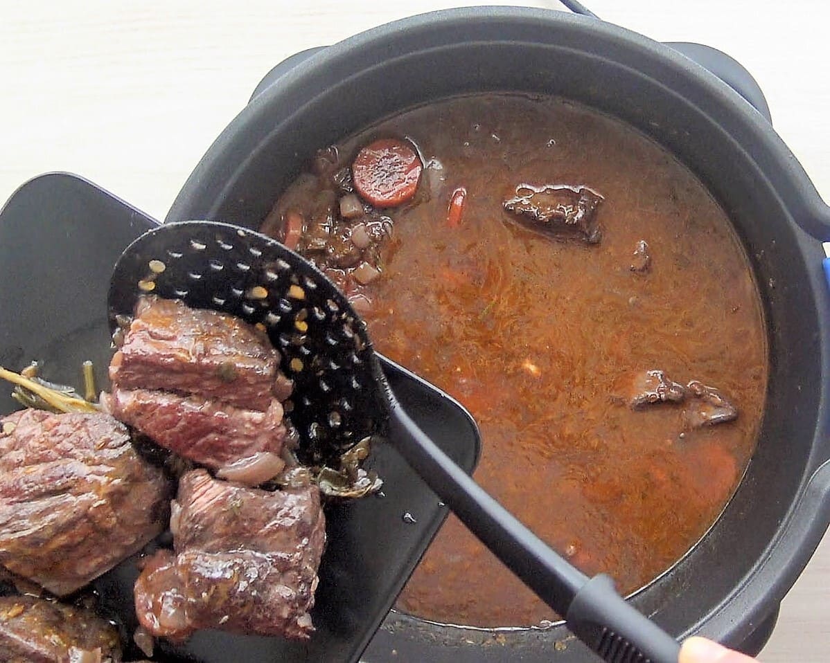 guiso de ternera con patatas receta de la abuela paso 15